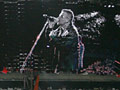 Bia�o-czerwony stadion podczas utworu "New Year's Day" / fot. PAP/Andrzej Grygiel
