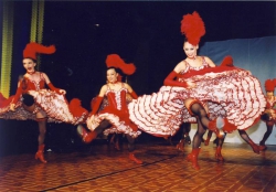 Tancerki z Moulin Rouge
