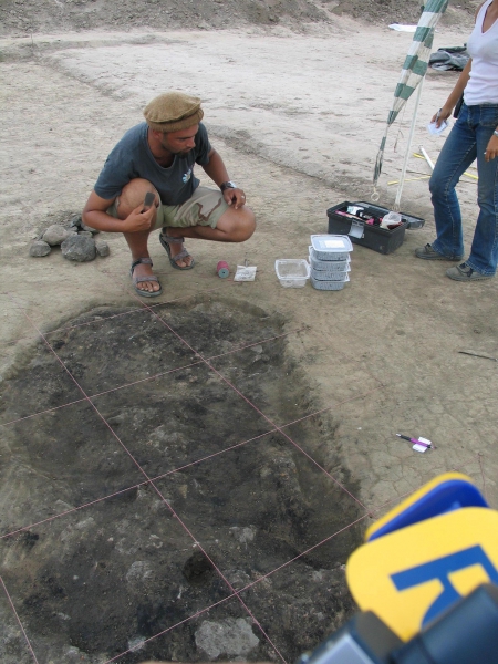 Prace archeologiczne w osadzie Truso na archiwalnych zdjęciach RMF FM z 2007 roku